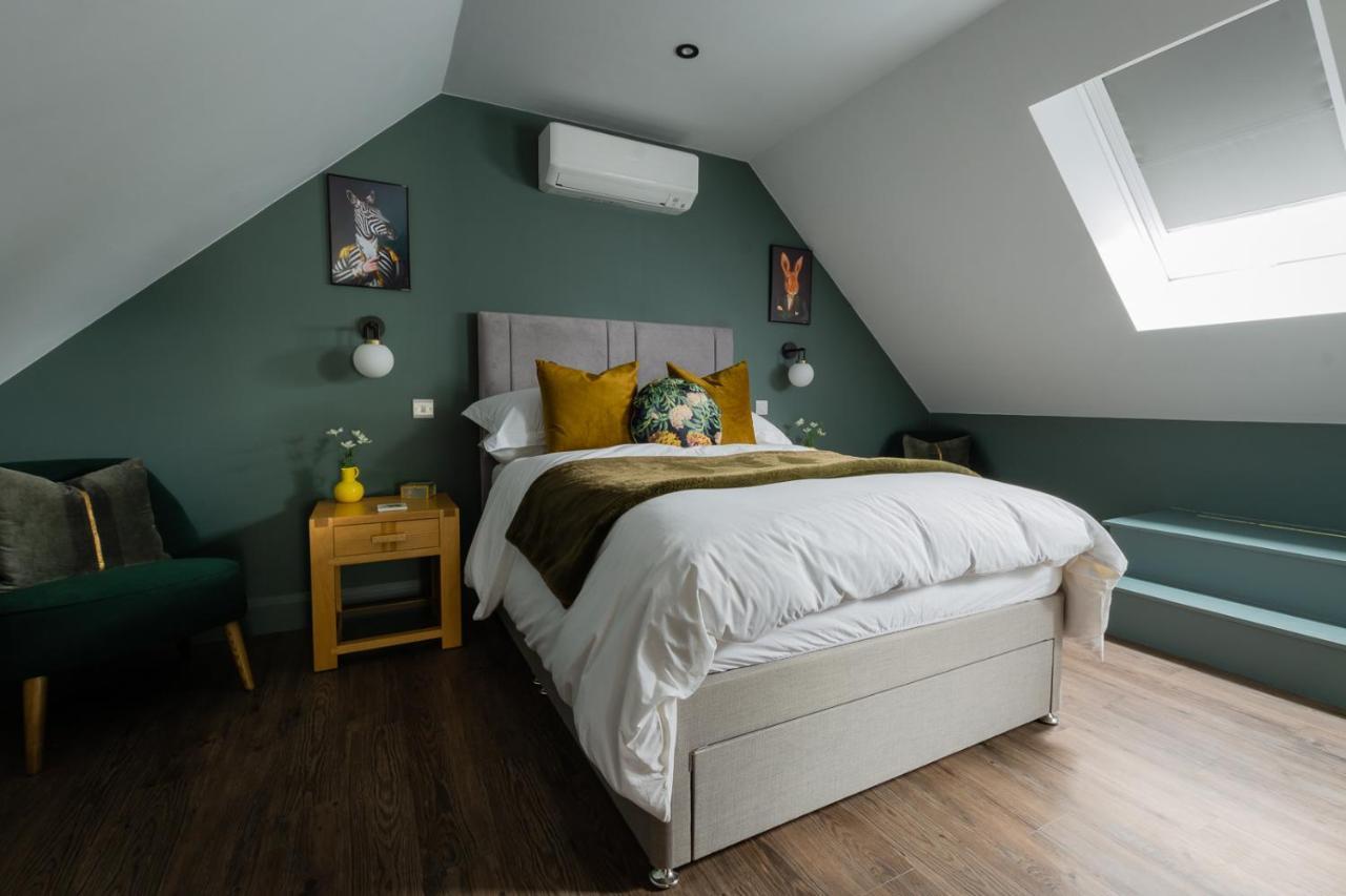 Stylish One Bedroom Cotswold Coach House Tetbury Bagian luar foto